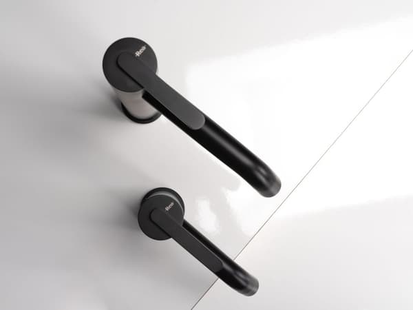 BLANDINGSBATTERI TIL BADEVÆRELSE REA ONTARIO JS-11801B LOW BLACK