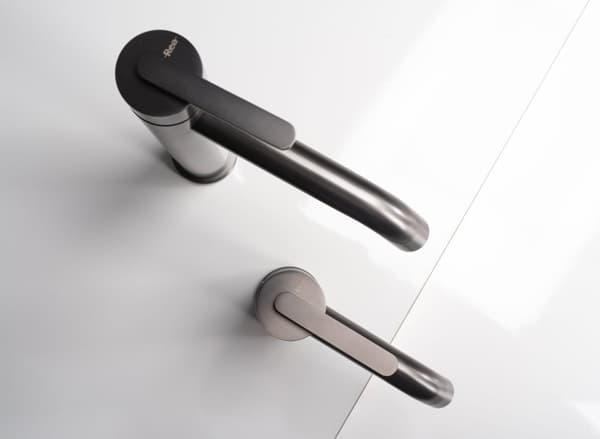 BLANDINGSBATTERI TIL BADEVÆRELSE REA ONTARIO JS-11801GG LOW TITANIUM