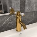 Miniatyrbild 1 av 2: Badrumsblandare guld 130x180 mm