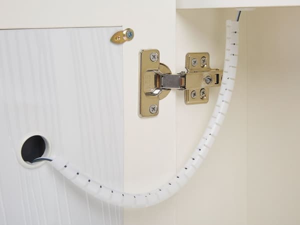 Spejlskab Hvid Sølv Krydsfiner og Glas 60 x 60 cm Væghængt Opbevaringsskab Bløde Lukke Hængsler 2 Låger med LED lys Hanstik til Badeværelse