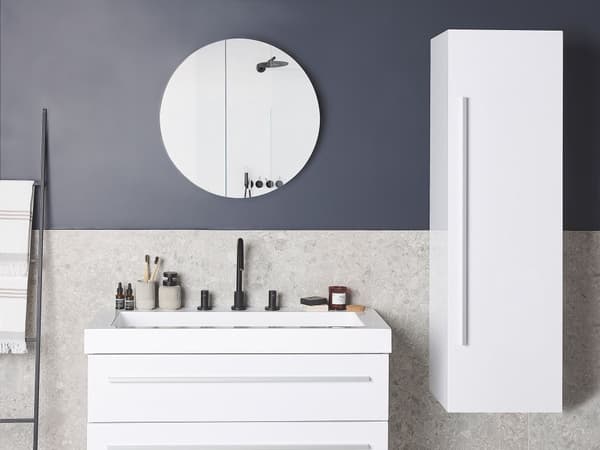 Baderomsveggskap i hvit MDF 132 x 40 cm med 4 hyller Veggmontert