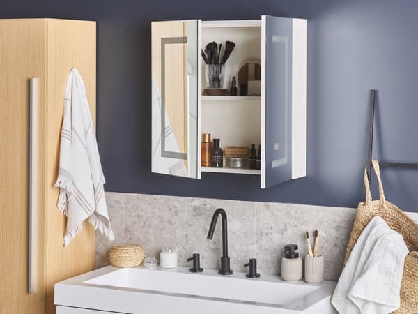 Baderomsspeilskap med LED White 60 x 60 cm Moderne
