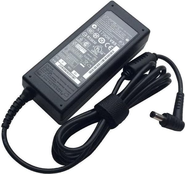 Asus STRÖMADAPTER 19V/65W (04G2660047L1) Svart