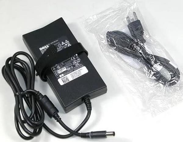 DELL JU012 Universal 130W Black virtalähde ja invertteri musta