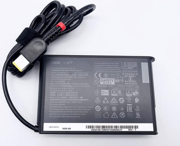 Lenovo 135w slim adapter til opladning af GX20Z46271 + strømkabel Sort