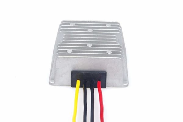 6V till 12V omvandlare 10A 120W för Bilen Båten Moppen