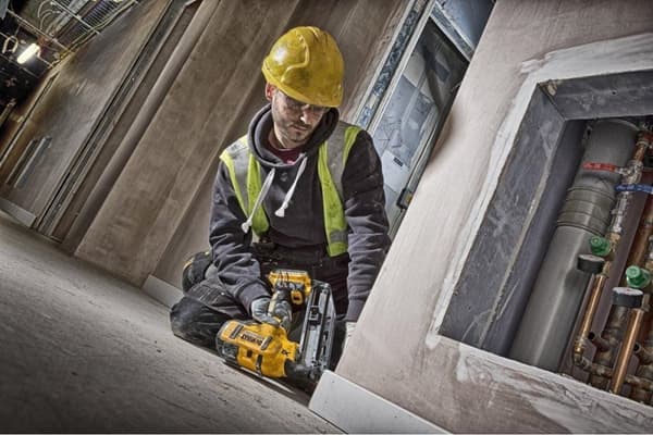 DeWALT DCB184-XJ batteri/oplader til batteridrevet værktøj