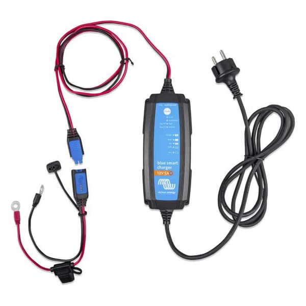 Victron Energy Laturi Blue Smart Ip65s 12/5(1) 230v Cee 7/17 Kirkas