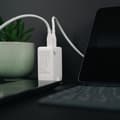 Miniatyrbild 10 av 11: USB Väggladdare GaN 67W – Aqiila Chargebird W65 med 3 USB-portar för Snabbladdning och Återvunnet Material