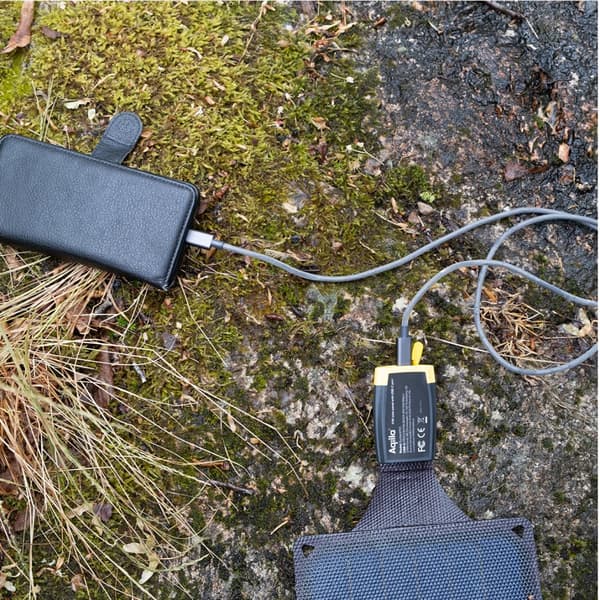 Solcellsladdare Sunbird P21 – Hopfällbar 20W USB-C Solpanel för Camping & Äventyr