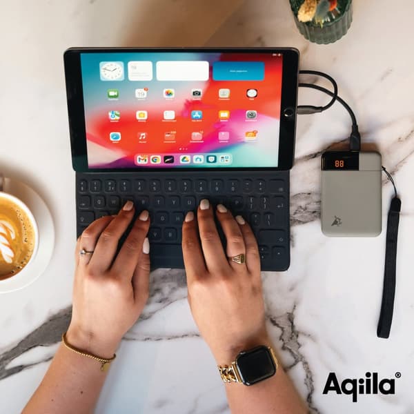 Aqiila Powerbank Powerbird B5M 5 000 mAh mossgrön