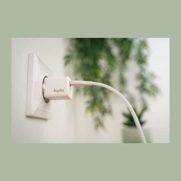 Väggladdare USB-C PD 20W – Aqiila Chargebird W20 för Snabbladdning och Återvunnet Material