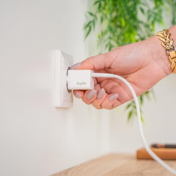 Väggladdare USB-C PD 20W – Aqiila Chargebird W20 för Snabbladdning och Återvunnet Material