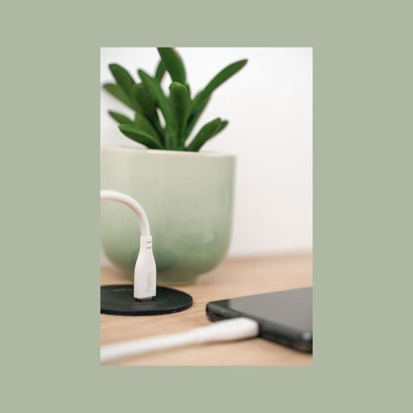 USB-C till USB-C laddningskabel [1m, 60W Snabbladdning, 480 Mbps], Flexibel Silikonkabel, Hållbar och Trasselfri med Förvaringsväska – Vit CS11