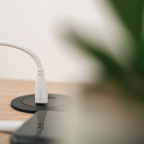 USB-C till USB-C laddningskabel [1m, 60W Snabbladdning, 480 Mbps], Flexibel Silikonkabel, Hållbar och Trasselfri med Förvaringsväska – Vit CS11