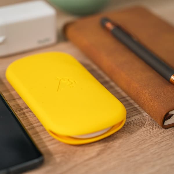 USB-C till USB-C laddningskabel [1m, 60W Snabbladdning, 480 Mbps], Flexibel Silikonkabel, Hållbar och Trasselfri med Förvaringsväska – Vit CS11