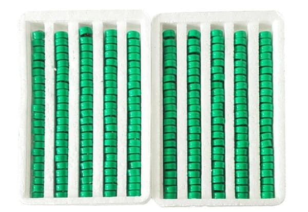 Ladattava Ni-MH nappiparisto, 2.4V jännite, 300mAh kapasiteetti, nopea latausvaihtoehto