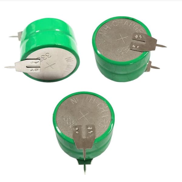 Ladattava Ni-MH nappiparisto, 2.4V jännite, 300mAh kapasiteetti, nopea latausvaihtoehto