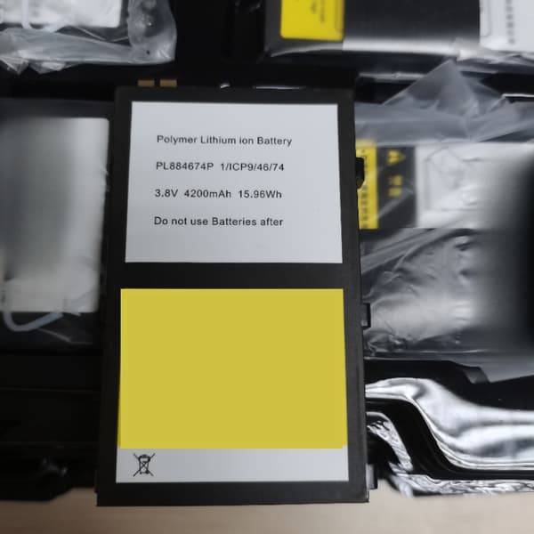 Genopladeligt batteri, 3.8V spænding, 4200mAh kapacitet, CE-certificeret