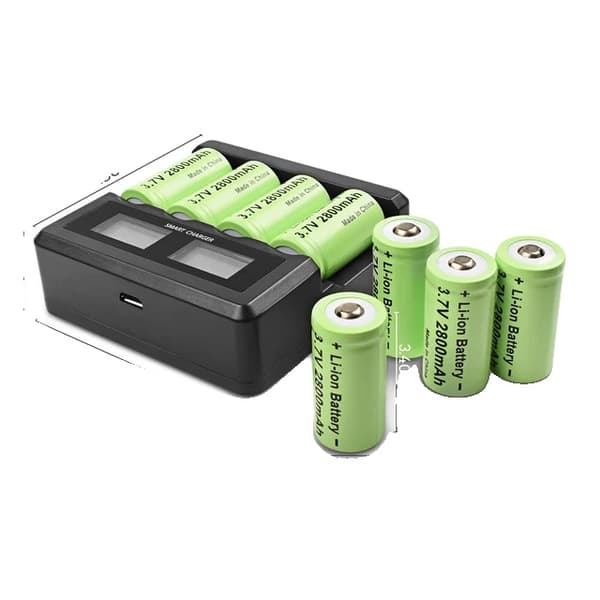 Genopladeligt 16340 batteri, 2800mAh kapacitet, Li-Ion teknologi, 3,7v, 8-batteri opladning