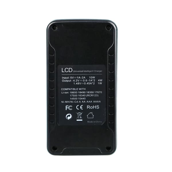 LCD-näytöllä varustettu akkulaturi 18650 / AA / AAA / 17670 mm akulle