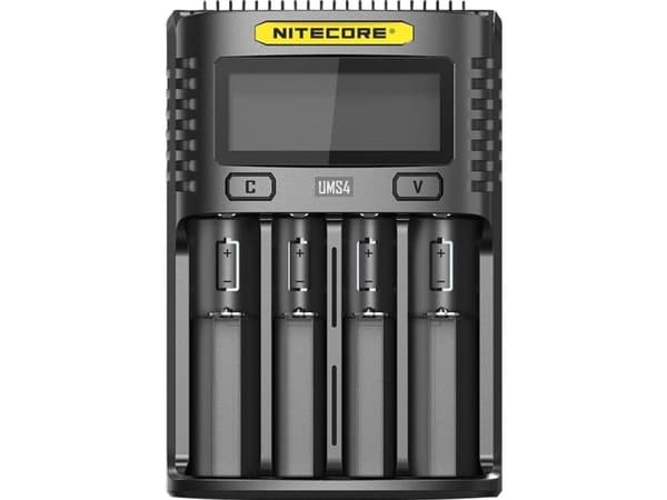 NiteCore UMS4 Laturi pyöreille kennoille NiCd, NiMH, Li-Ion, LiPo 10440, 10500, 12500, 12650, 13500, 13650, 14500, 14650, 16340, 16650, 17335 , 17355