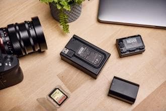 Newellin kameran laturi Newell FDL-USB-C kaksikanavainen laturi NP-W235-akuille