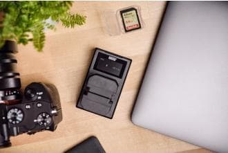 Newellin kameran laturi Newell FDL-USB-C kaksikanavainen laturi NP-W235-akuille