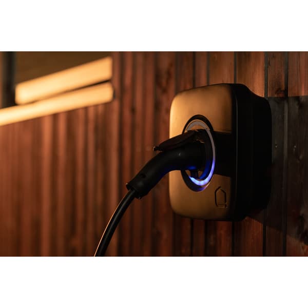 Futurehome Charge Sort og Smart Charge pakke