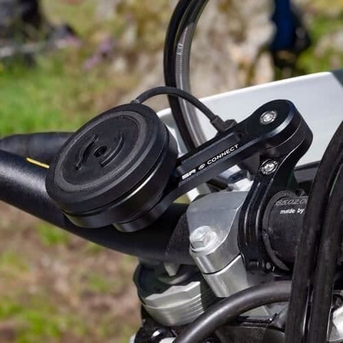 SP Connect SPC+ antivibrationsmotorcykelladdare - svart - TU