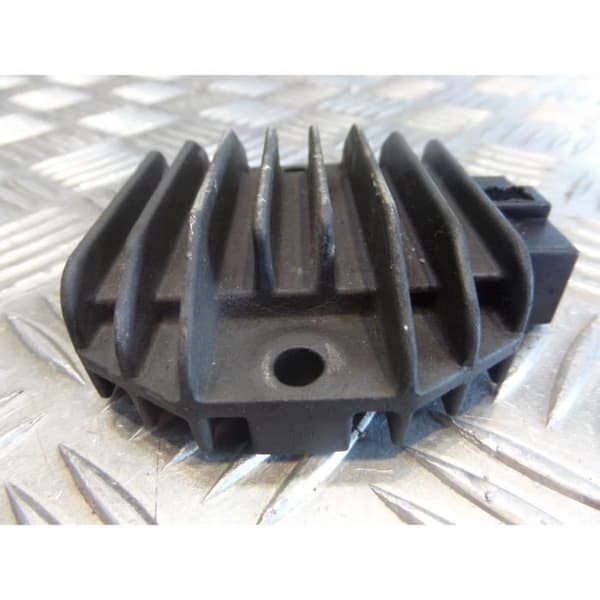 sparkcykel batteriladdningsregulator piaggio 125 x8- USED