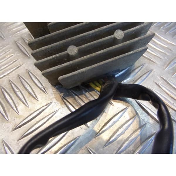 scooter batteriladdningsregulator sym 125 joyride- USED