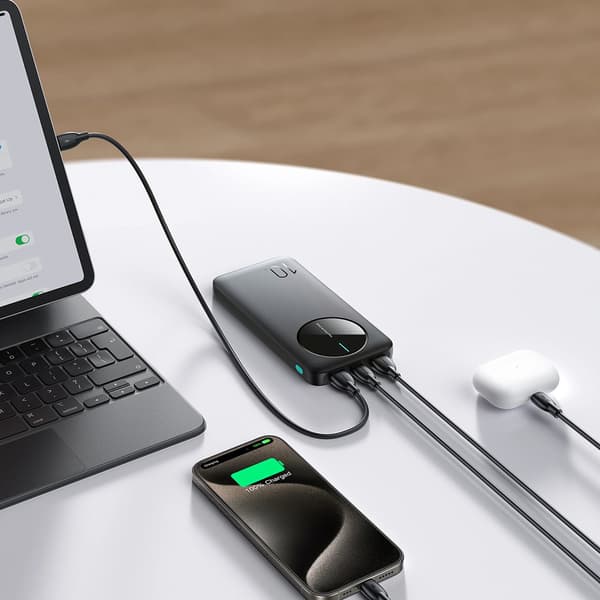 Joyroom Powerbank 10000mAh 2.4A 2xUSB, 1xUSB-C - Musta