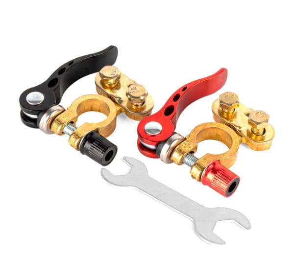 A set of battery terminals with quick release