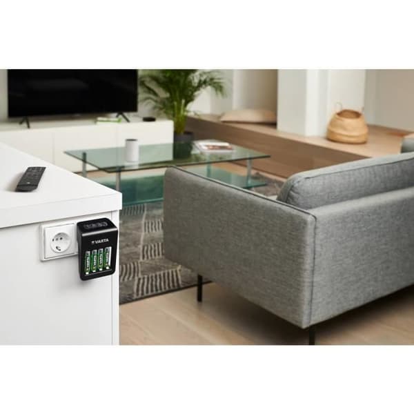 Enkelplatsladdare - VARTA - 9V USB - LCD-skärm - 4 ReadyToUse 2100 mAh batterier