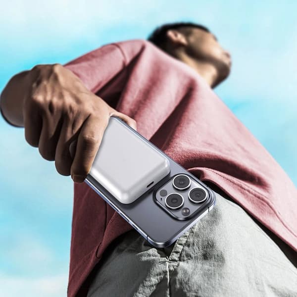 10000 mAh powerbank med magnetisk lading, USB-C og trådløs hurtiglading på opptil 15 W