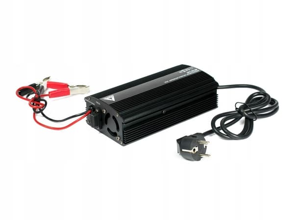 AZO Digitaalinen 12 V:n verkkovirtalaturi BC-20-akuille 20 A (230 V/12 V) 3 latausvaihetta