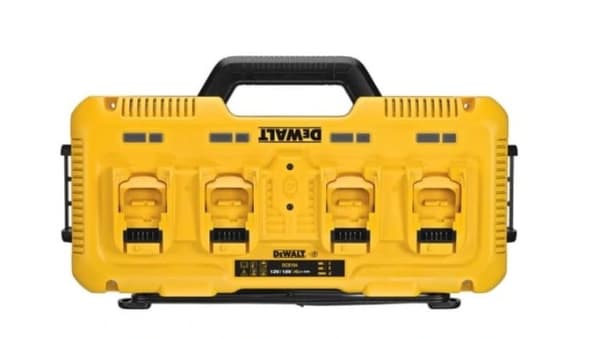DEWALT DCB104 4-PORTTINEN XR 8A LATURI