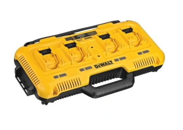 DEWALT DCB104 4-PORTTINEN XR 8A LATURI