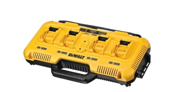 DEWALT DCB104 4-PORTTINEN XR 8A LATURI