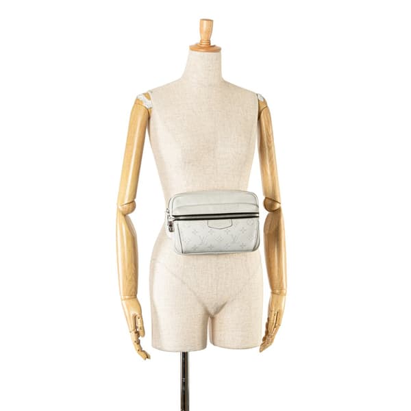 Pre-owned Louis Vuitton Monogram Taigarama Outdoor Bumbag White