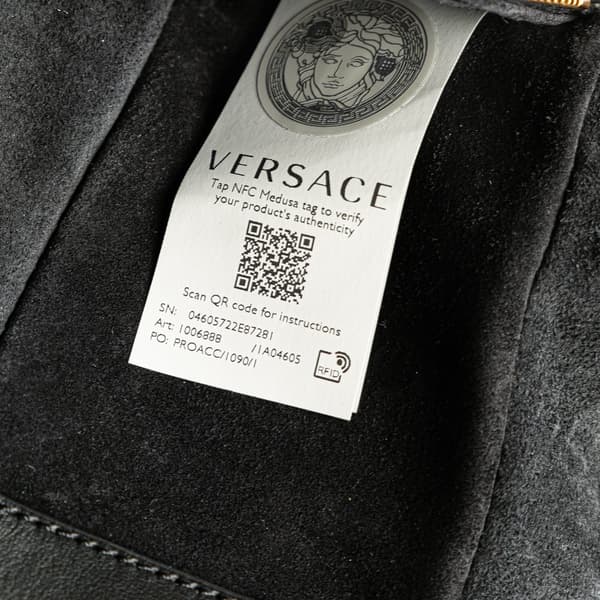 Pre-owned Versace Leather V Greca Signature Belt Bag Black