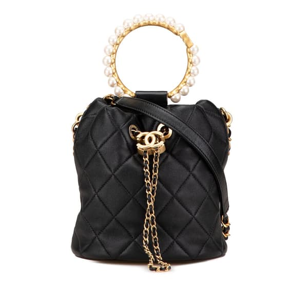 Pre-owned Chanel Quilted Lambskin Pearl Crown Drawstring Bucket Bag Black