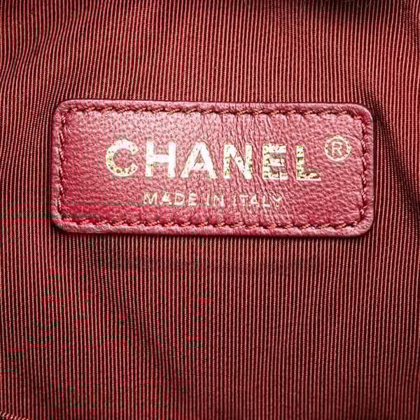 Pre-owned Chanel Paris Cosmopolite Medium Chevron Lambskin Bucket Bag Red