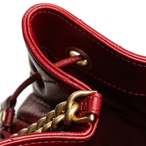 Pre-owned Chanel Paris Cosmopolite Medium Chevron Lambskin Bucket Bag Red