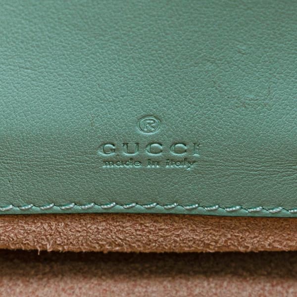 Pre-owned Gucci Small GG Marmont Diagonal Leather Matelasse Bucket Bag Green