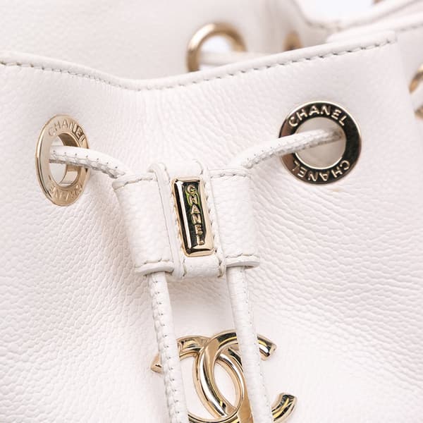 Pre-owned Chanel Small Caviar Business Affinity Bucket Bag White