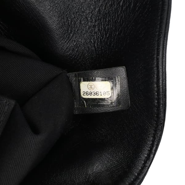 Pre-owned Chanel Quilted Chevron Lambskin Handle with Chic Bucket Bag Black