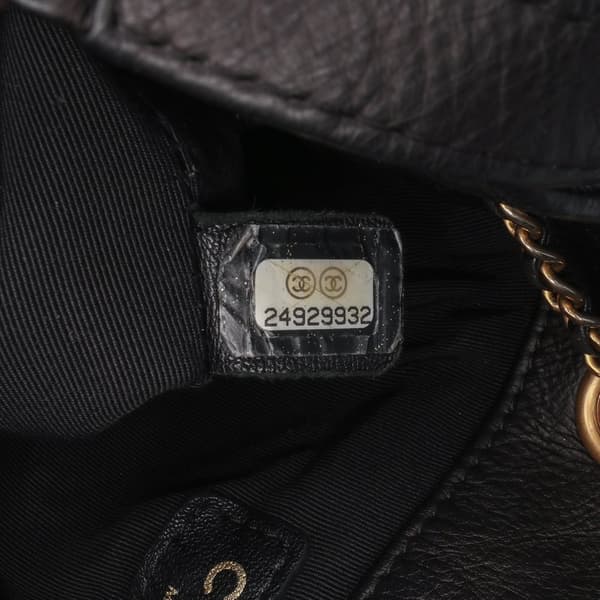Pre-owned Chanel Medium Crumpled Calfskin Coco Pleats Drawstring Bucket Bag Black