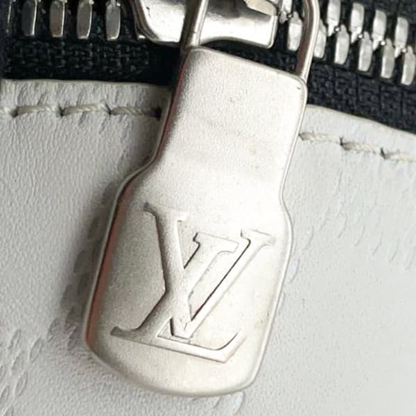 Pre-owned Louis Vuitton Damier Infini Campus Bumbag White